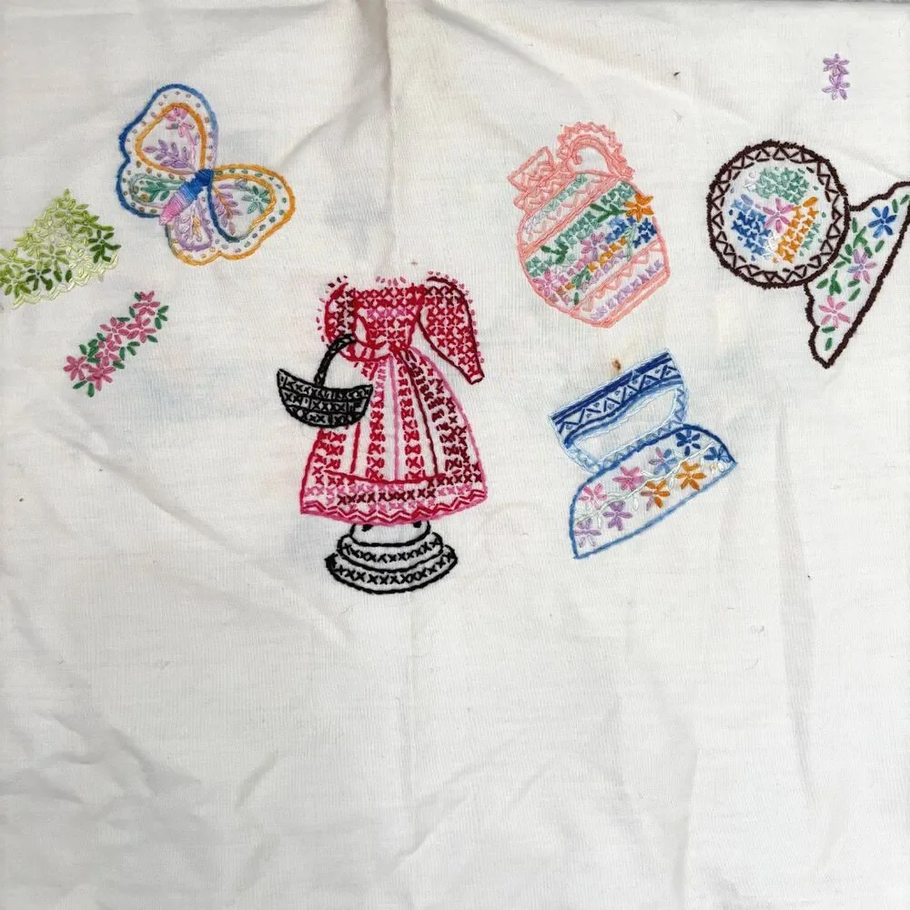 Vintage Cutter Cottagecore Cross Stitch Tablecloth Shabby Decor Heritage